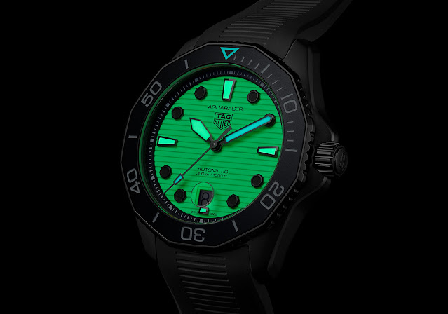 Replique TAG Heuer Aquaracer 300 Night Diver